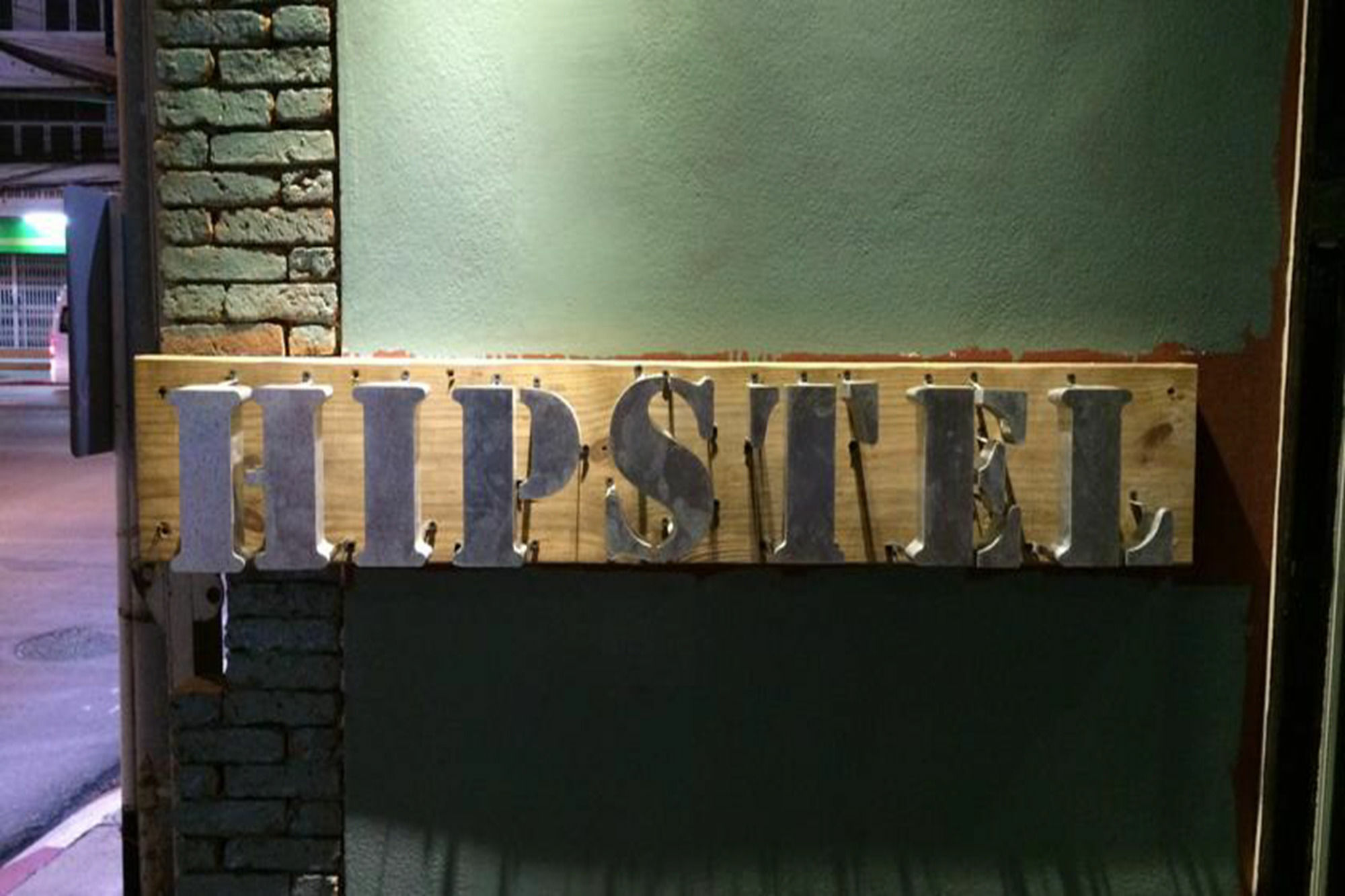 Hipstel & Bistro At 55 2*